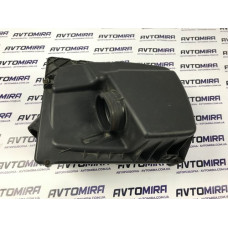 Корпус повітряного фільтра Opel Astra H 1.9 СDTI 2004-2010 4613885936